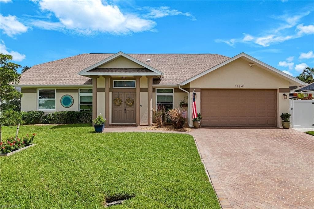 11641 Red Hibiscus DR BONITA SPRINGS, FL 34135