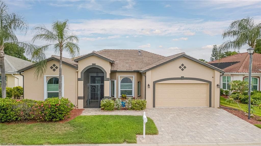 11086 Lakeland CIR FORT MYERS, FL 33913