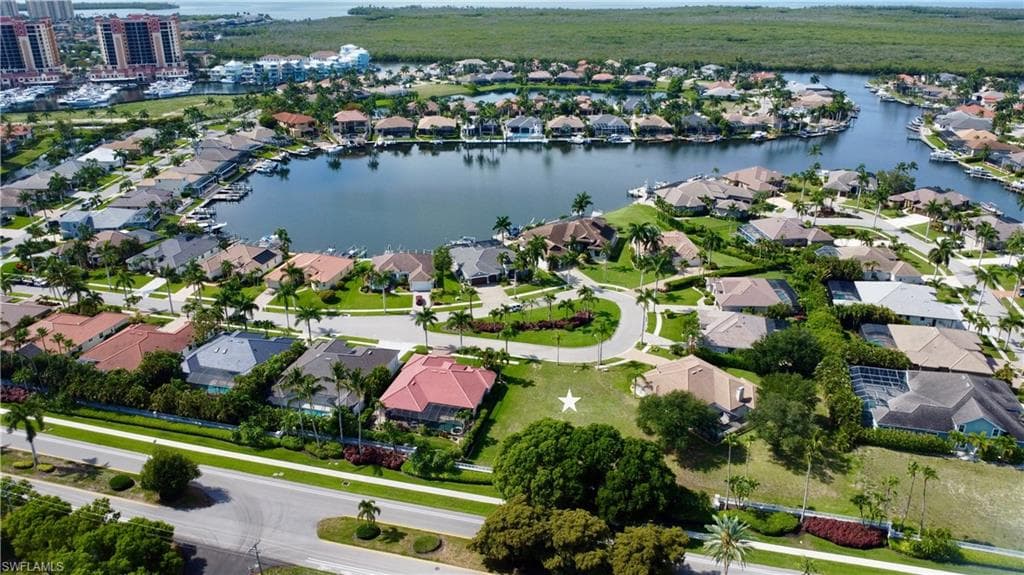 1907 Lagoon LN CAPE CORAL, FL 33914