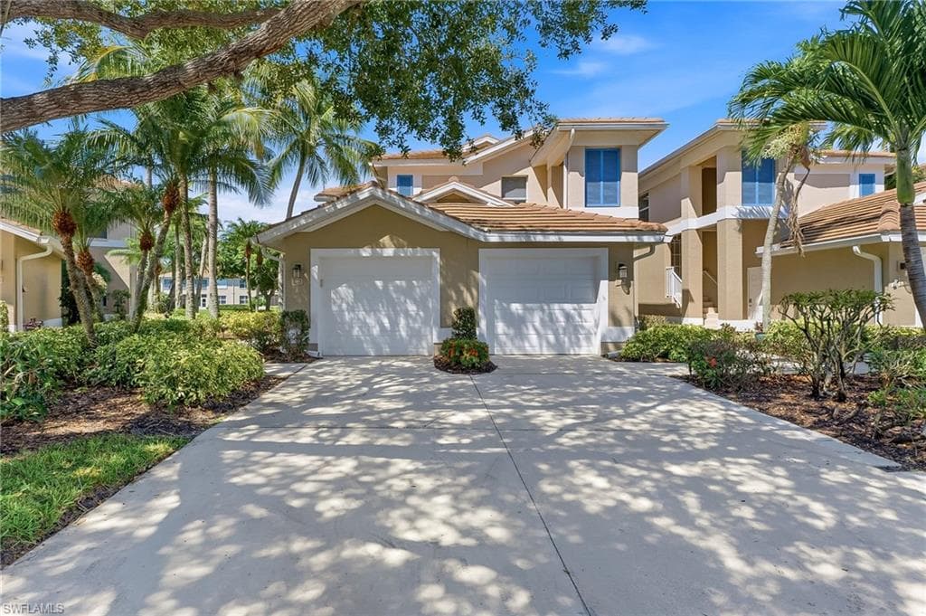 800 Carrick Bend CIR 101 NAPLES, FL 34110