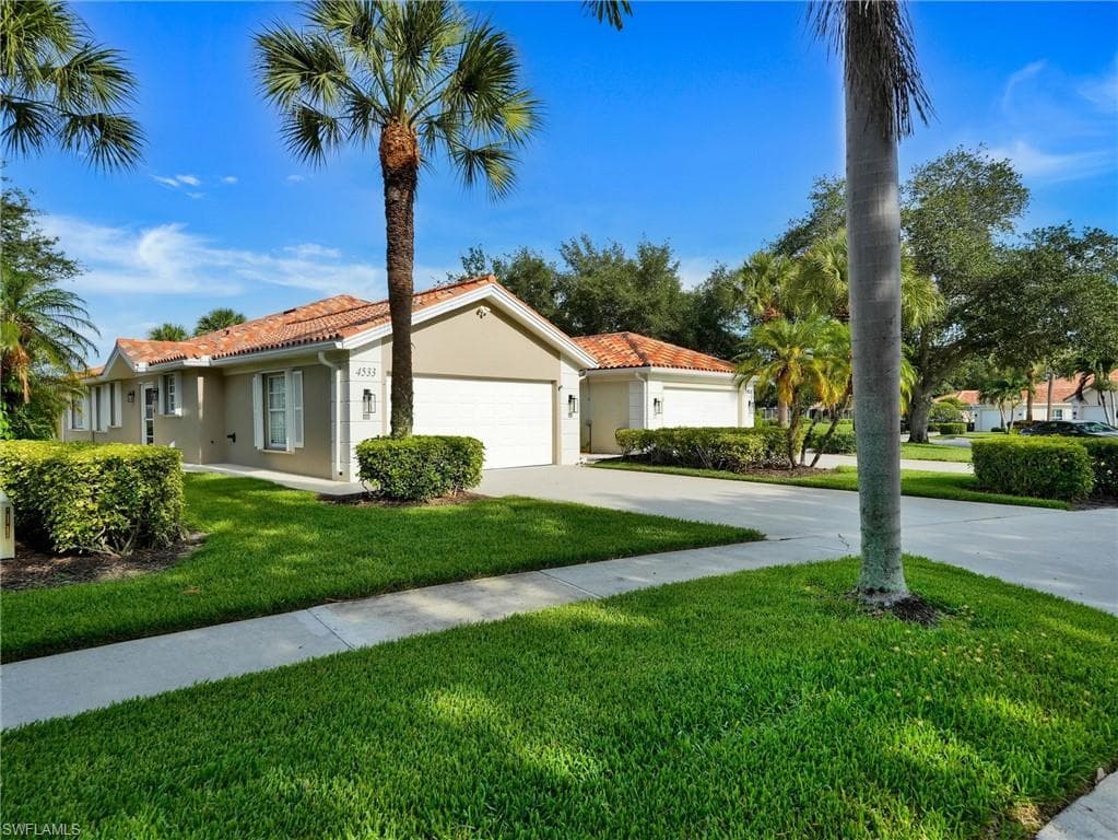 4533 Paseo Avila NAPLES, FL 34109