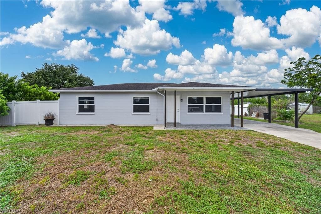 2254 9th TER LEHIGH ACRES, FL 33936