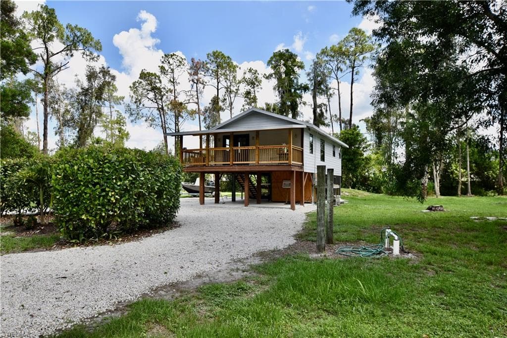 1725 Acremaker RD NAPLES, FL 34120