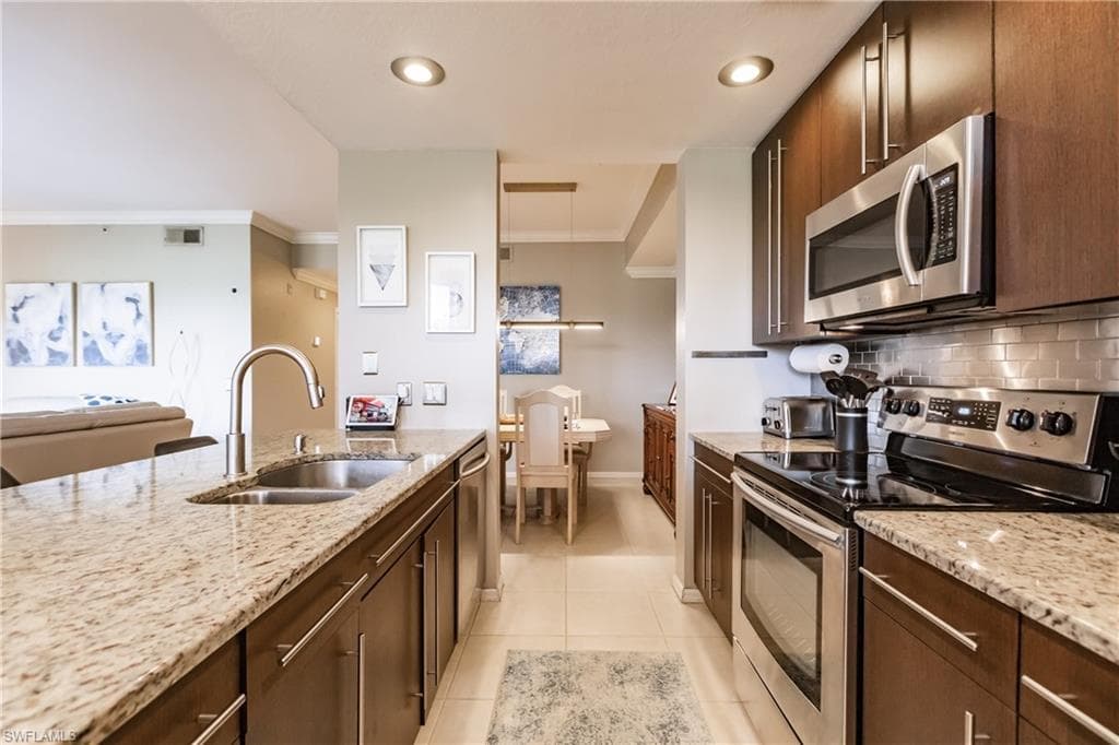 8331 Whiskey Preserve CIR 438 FORT MYERS, FL 33919