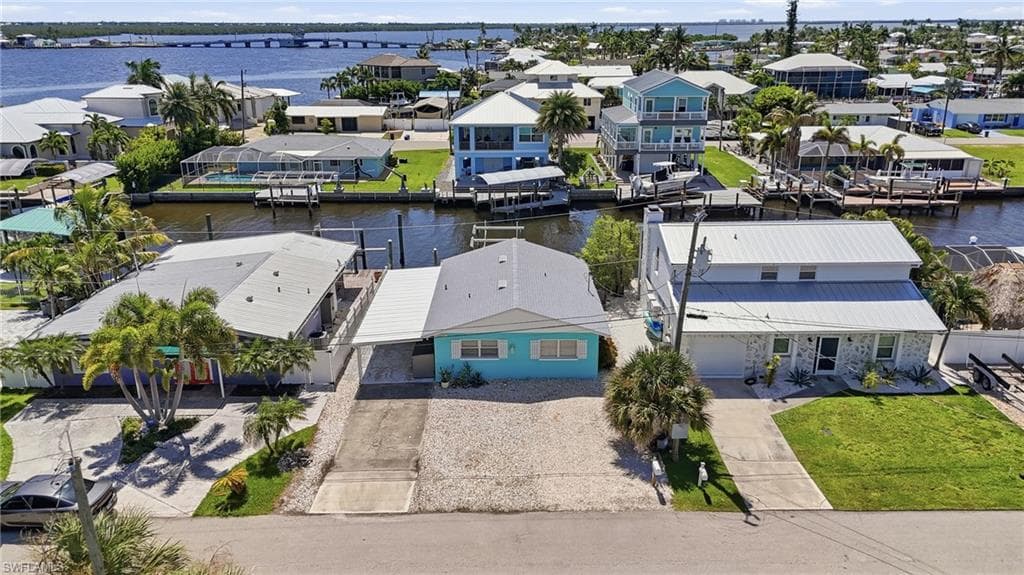 2691 Geary ST MATLACHA, FL 33993