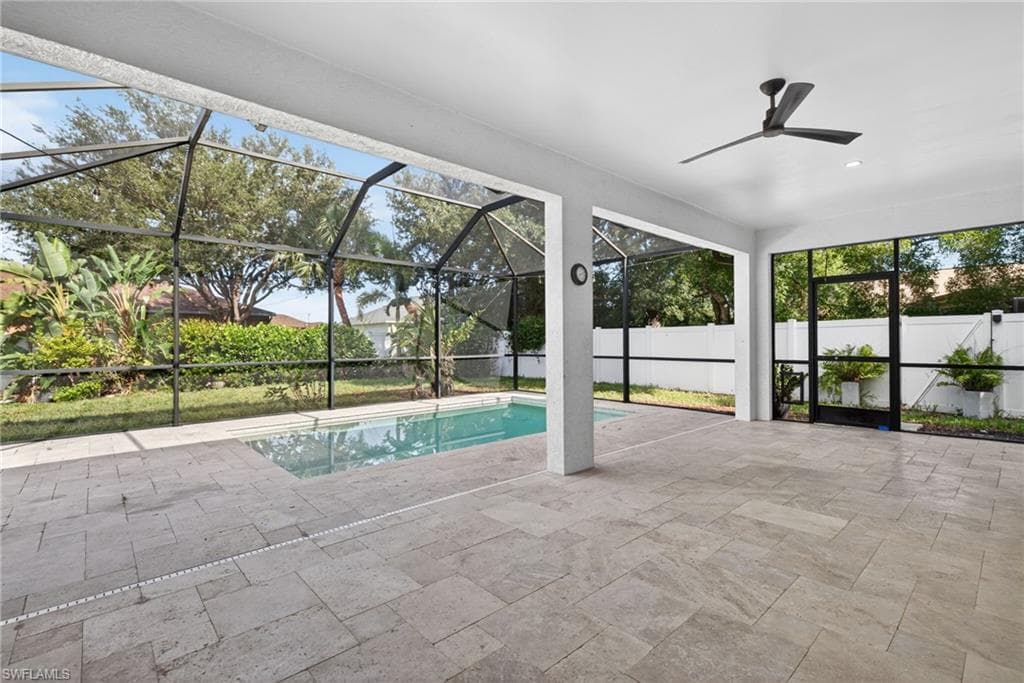 1218 SW 9th CT CAPE CORAL, FL 33991