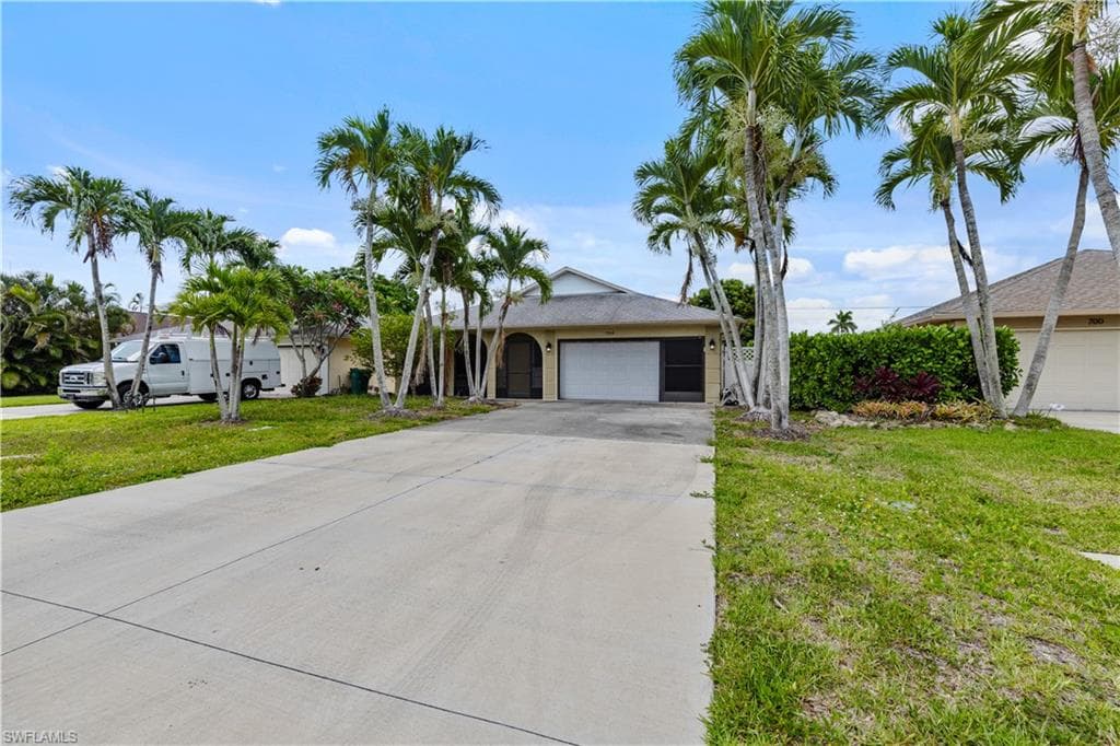 704 106th AVE N NAPLES, FL 34108