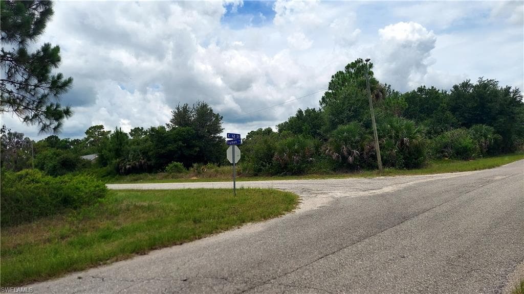 3302 12th ST LEHIGH ACRES, FL 33972