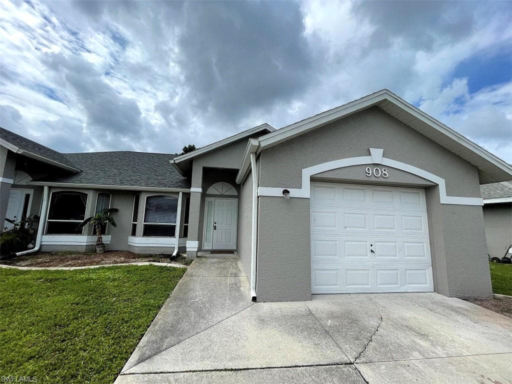 906 Cape Coral PKY W CAPE CORAL, FL 33914
