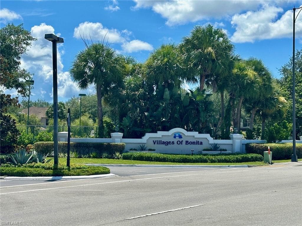9304 Lake Abby LN BONITA SPRINGS, FL 34135