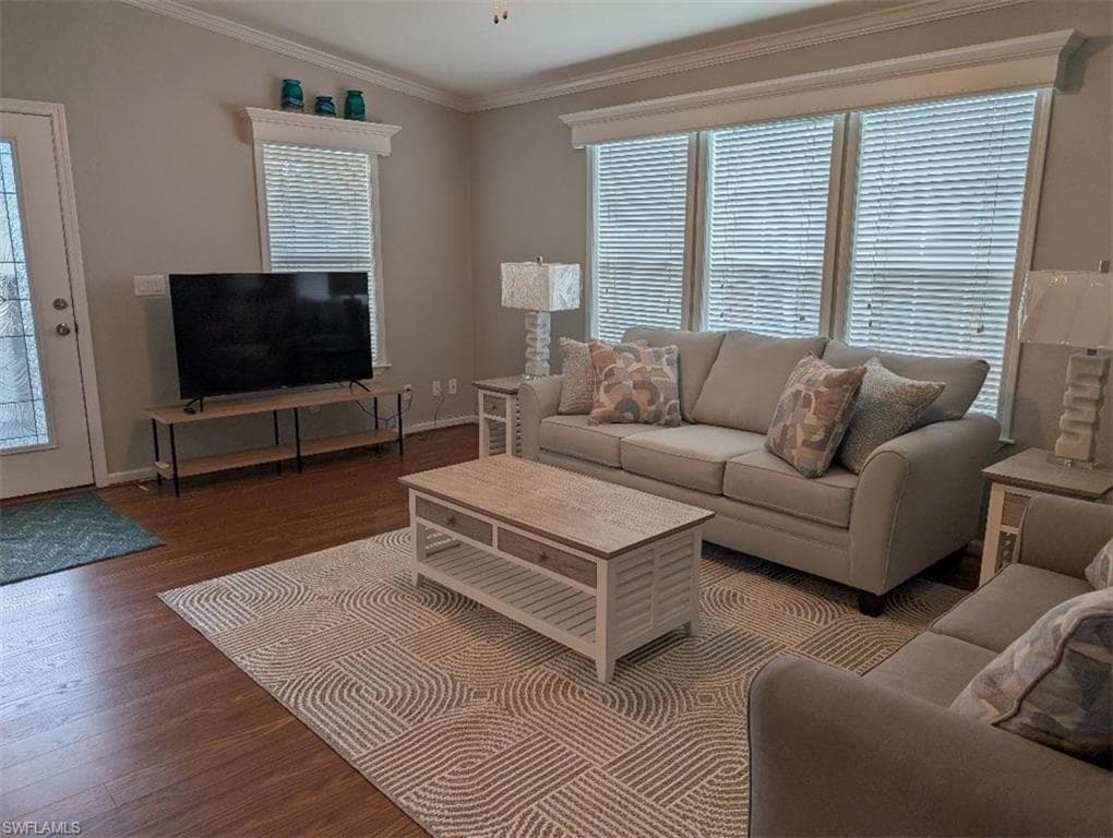 32 Evergreen DR NORTH FORT MYERS, FL 33903