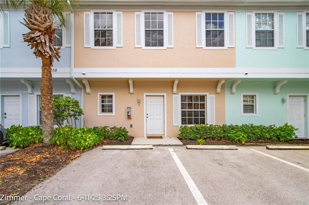 3258 Tamara DR 2 NAPLES, FL 34109