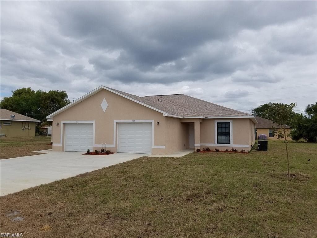 22 SE 24th AVE CAPE CORAL, FL 33990