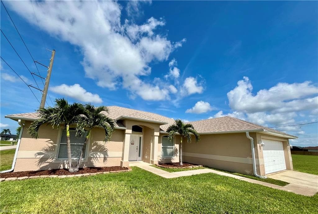 2720 1st PL CAPE CORAL, FL 33909