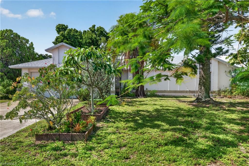 1146 SE 18th ST CAPE CORAL, FL 33990