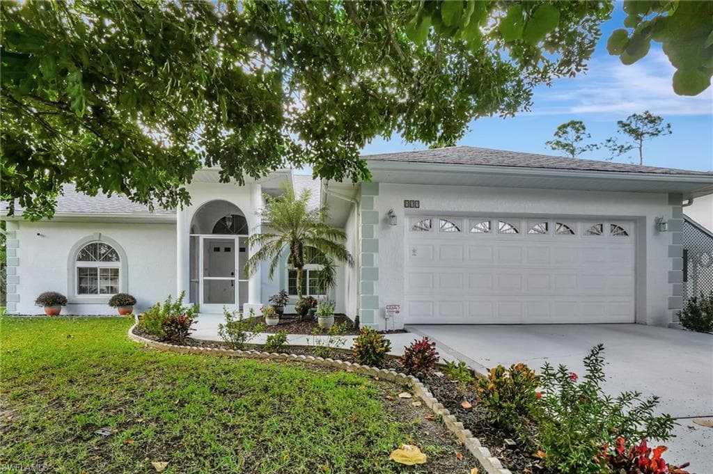 809 Robert AVE LEHIGH ACRES, FL 33936