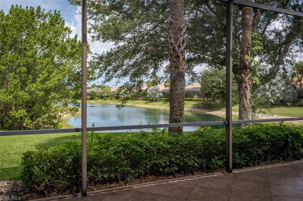 15821 Delaplata LN NAPLES, FL 34110
