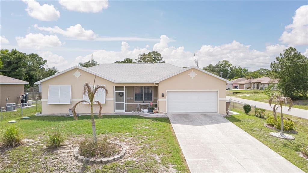 105 Eric AVE N LEHIGH ACRES, FL 33971