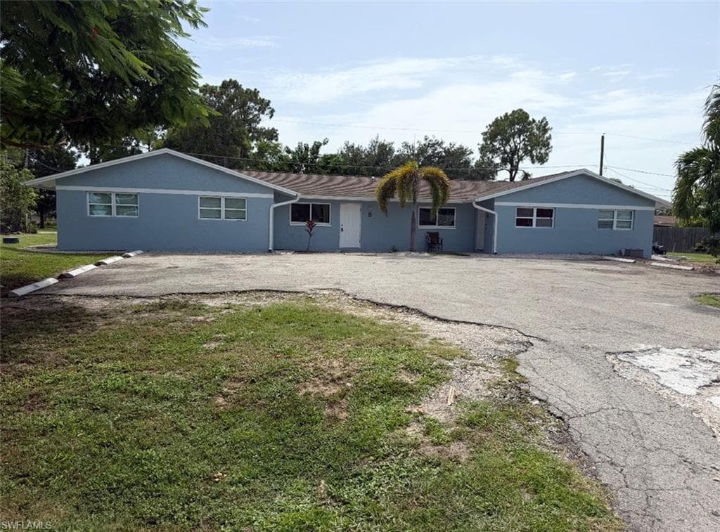 2601 47th TER SW B NAPLES, FL 34116