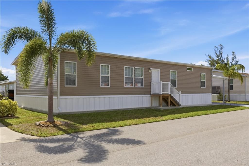 24 Red Poinciana DR FORT MYERS, FL 33908