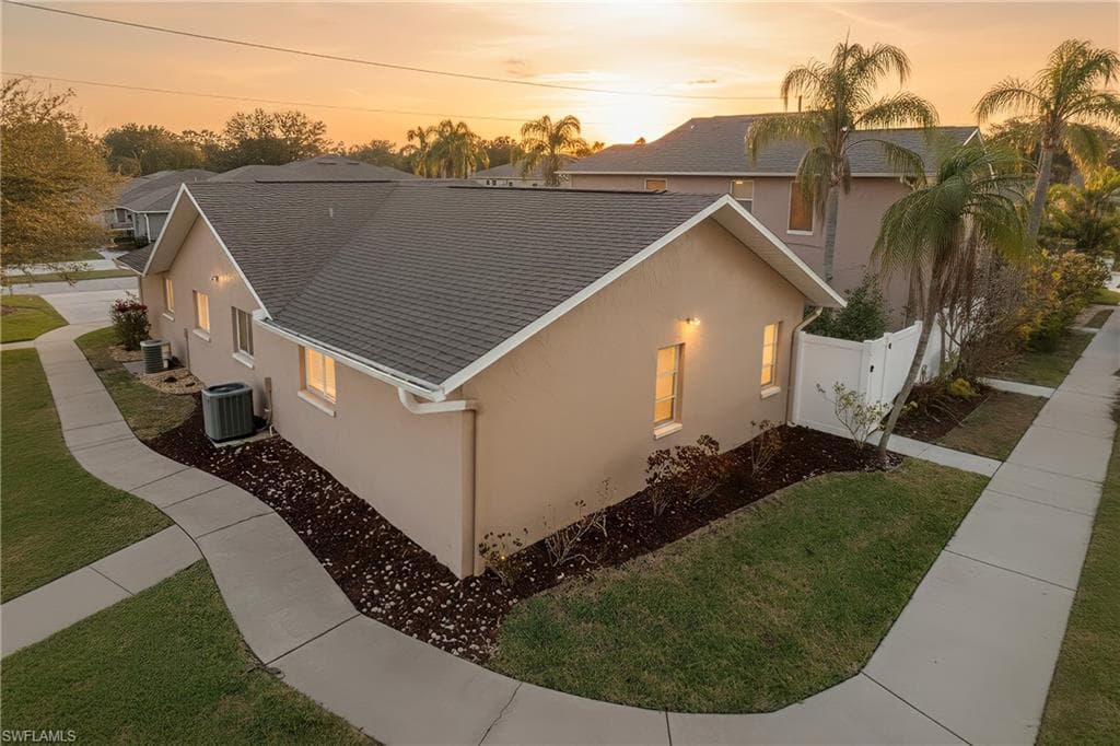 1031 SE 8th TER 2H CAPE CORAL, FL 33990