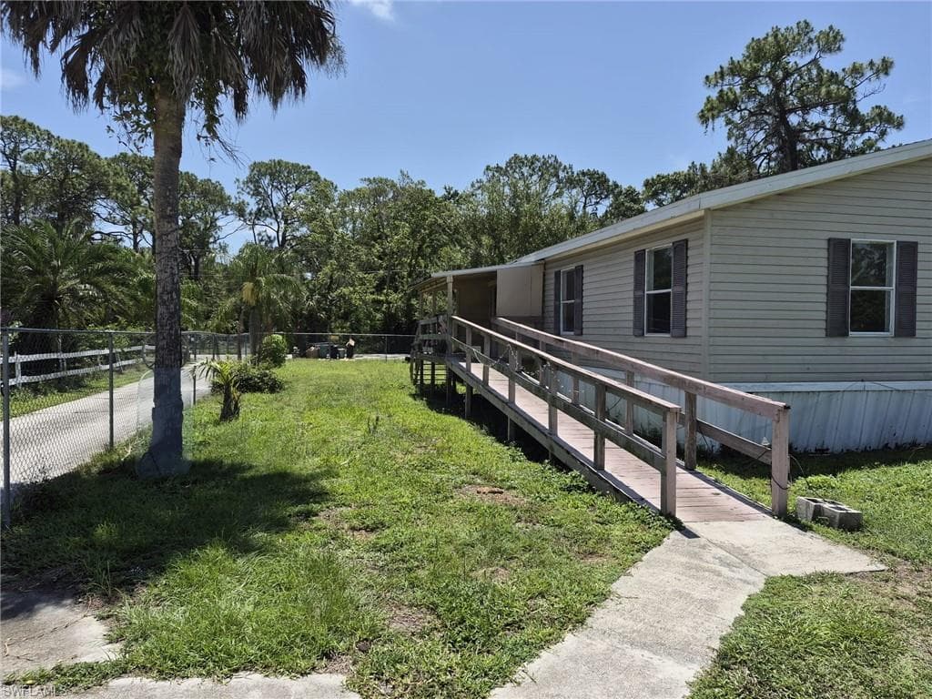 7616 Marx DR NORTH FORT MYERS, FL 33917
