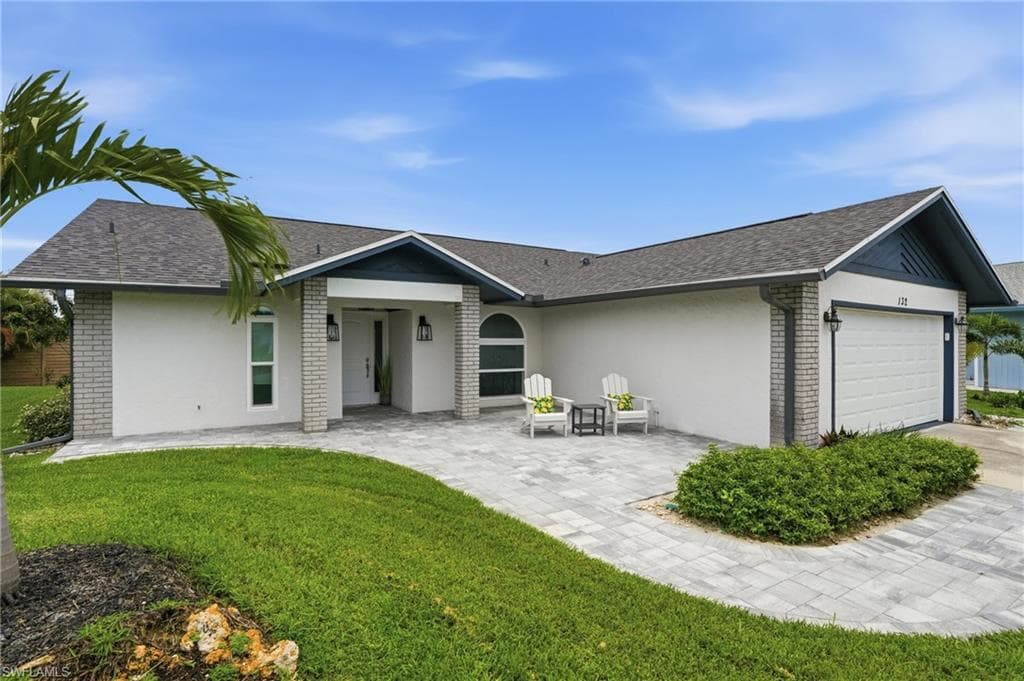 132 Bordeaux CIR NAPLES, FL 34112