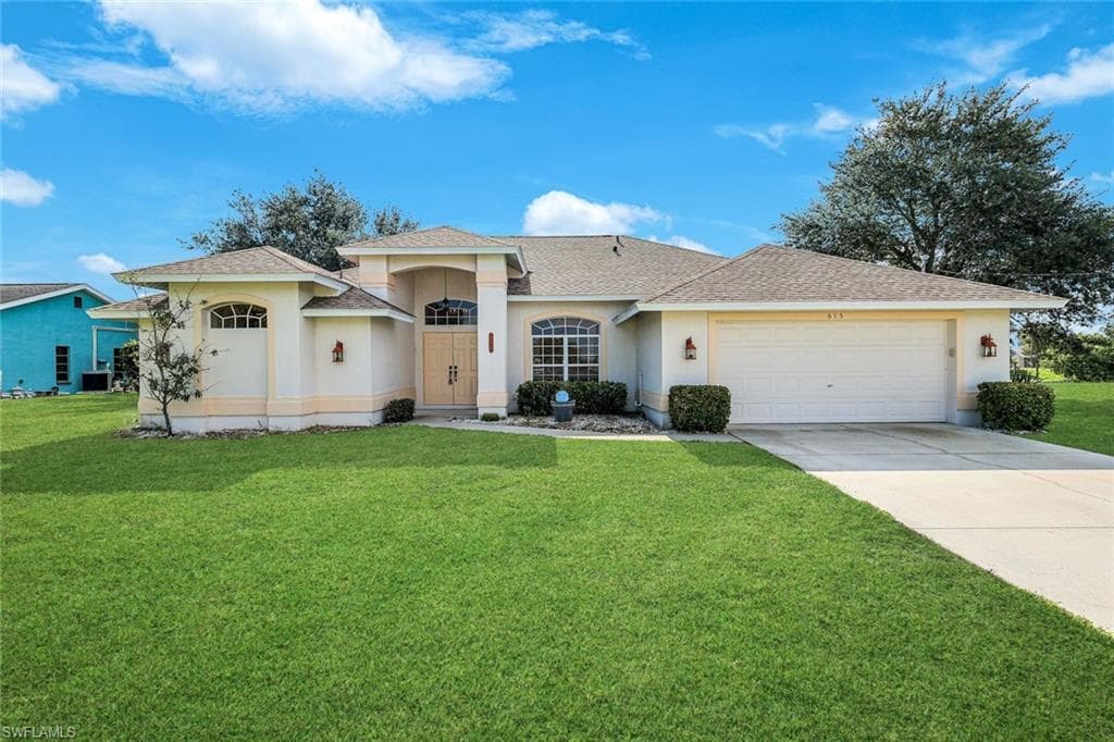 615 SE 19th CT CAPE CORAL, FL 33990