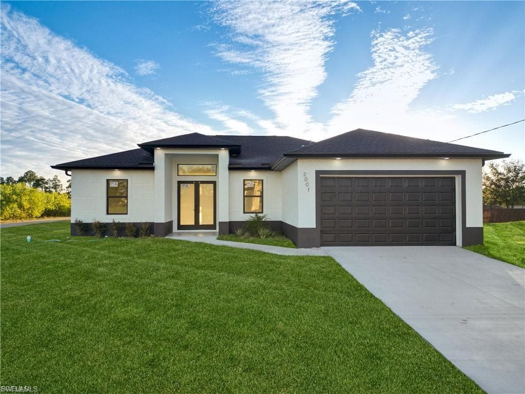 2001 Curry AVE N LEHIGH ACRES, FL 33971