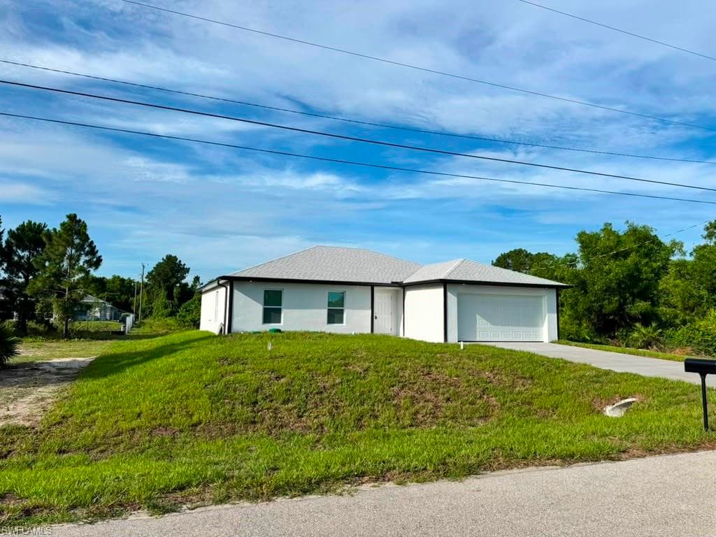 3707 32nd ST SW LEHIGH ACRES, FL 33976