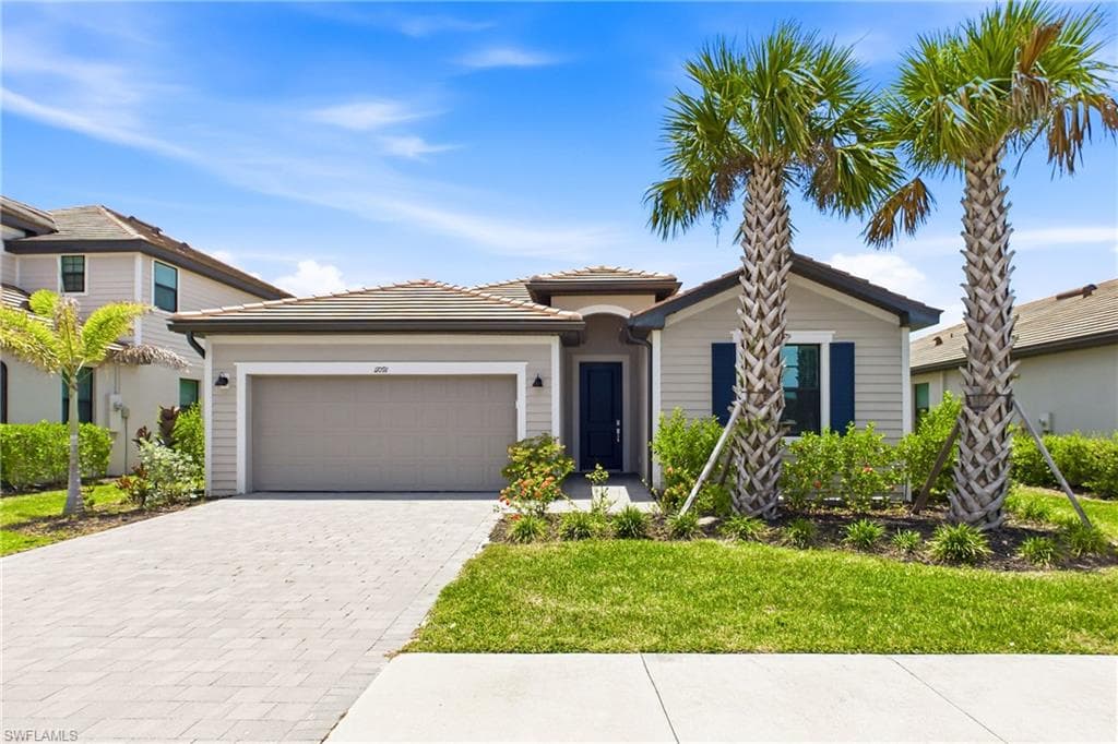 11091 Canopy LOOP FORT MYERS, FL 33913