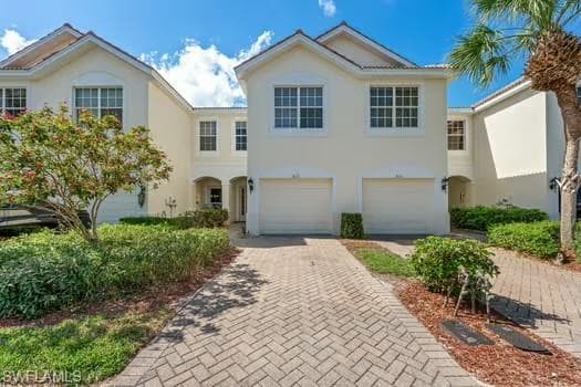 827 Hampton CIR 146 NAPLES, FL 34105