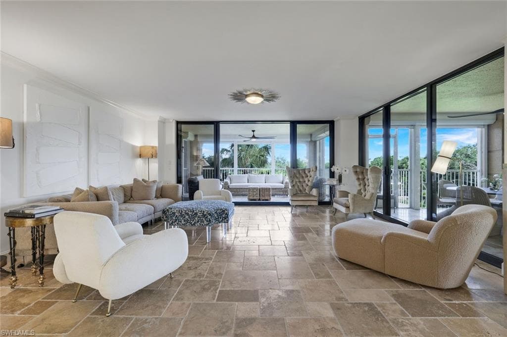 6597 Nicholas BLVD 306 NAPLES, FL 34108
