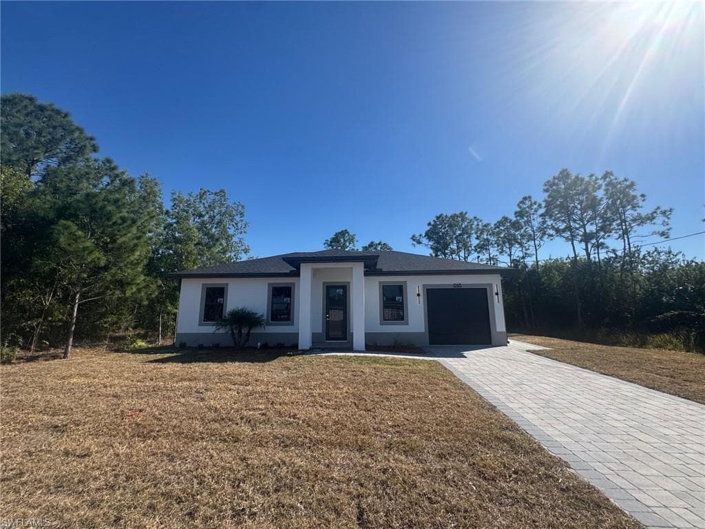 748 Chattman ST E LEHIGH ACRES, FL 33974