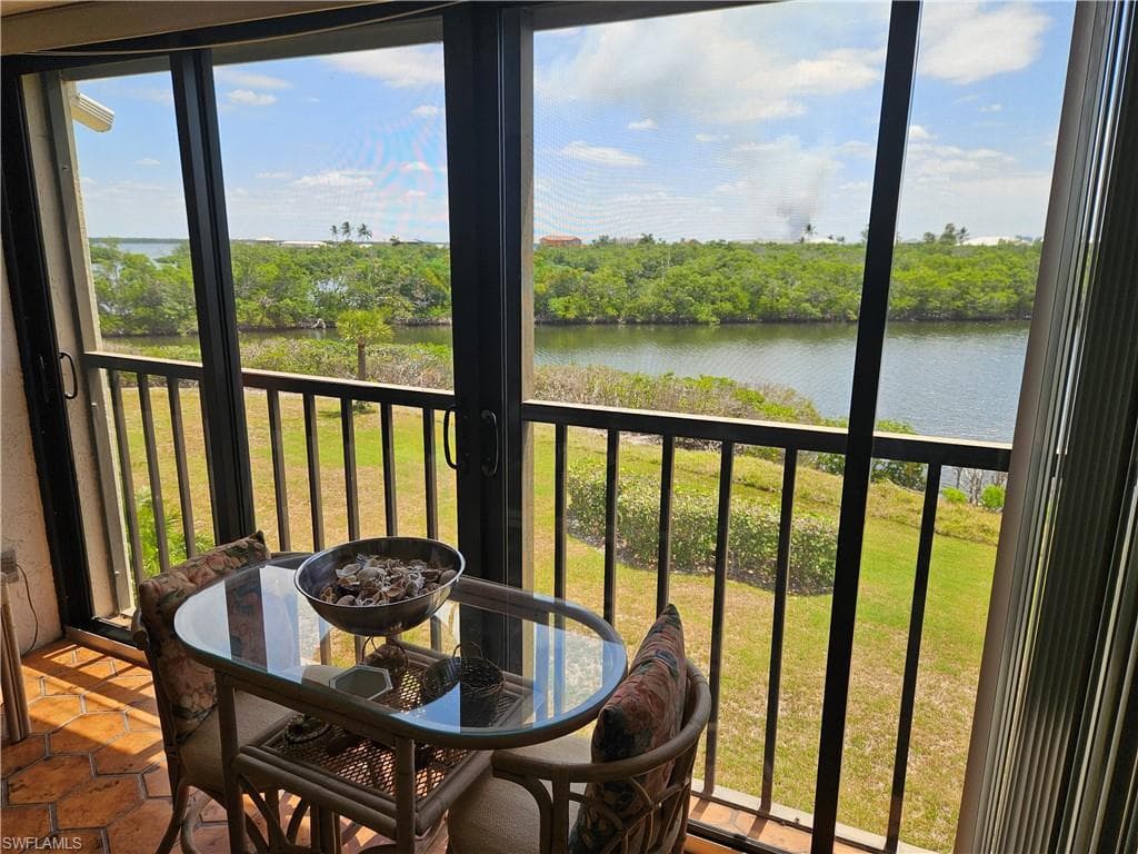 21470 Bay Village DR 244 FORT MYERS BEACH, FL 33931
