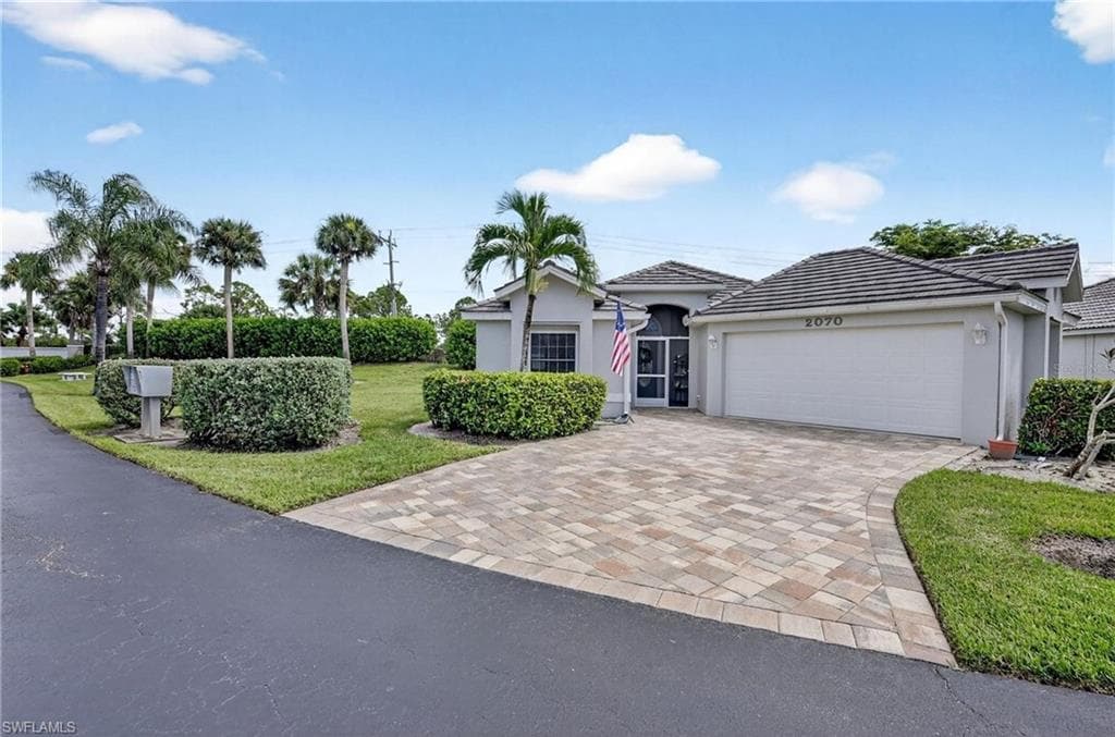 2070 King Tarpon DR PUNTA GORDA, FL 33955