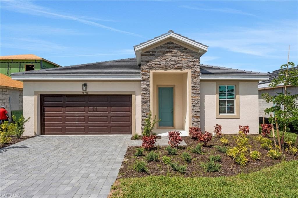 16938 SQUIRREL BRANCH LN ALVA, FL 33920