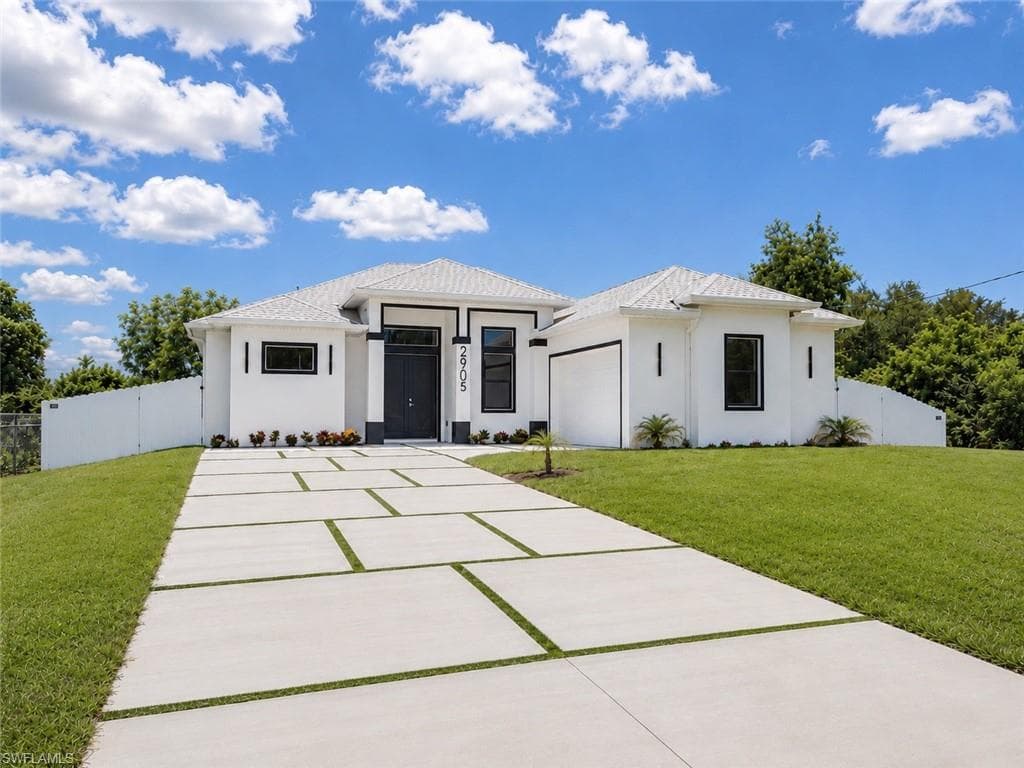 2905 3rd ST W LEHIGH ACRES, FL 33971