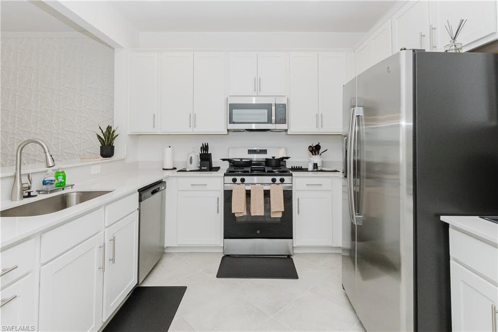 14819 WHITE PEARL RD PUNTA GORDA, FL 33982