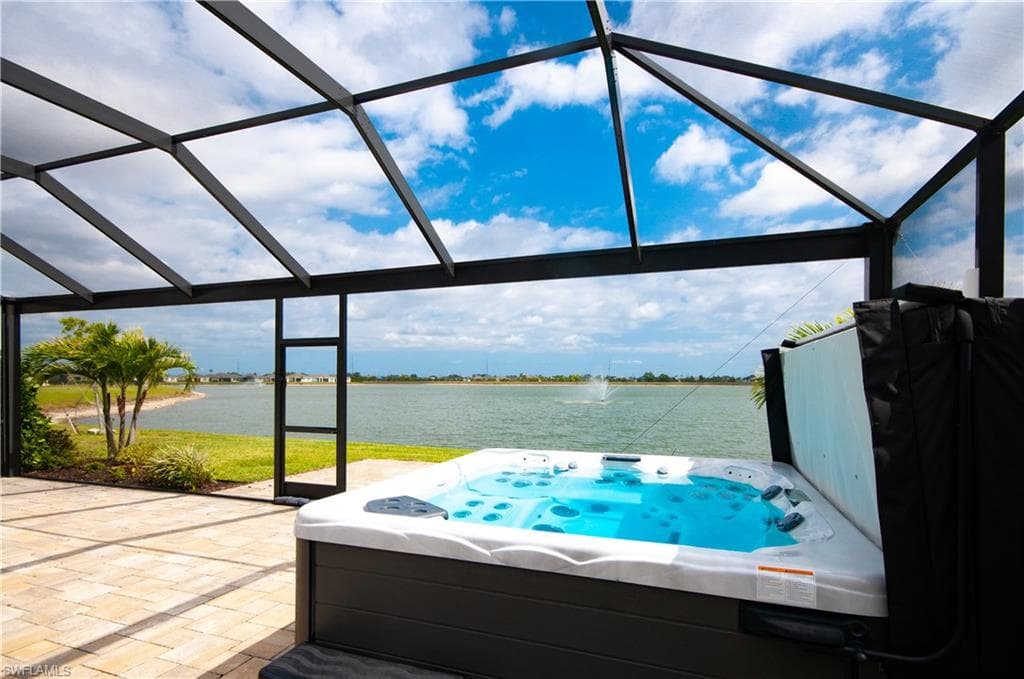847 Stonewater Lake TER W CAPE CORAL, FL 33993