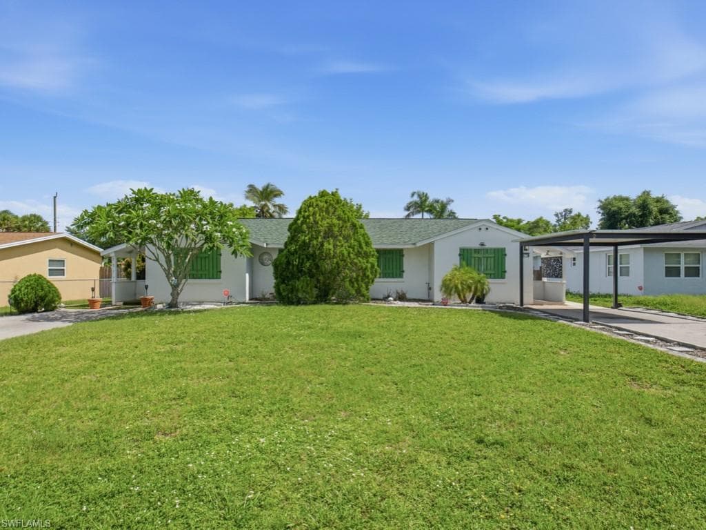 3577 Hibiscus AVE NAPLES, FL 34104