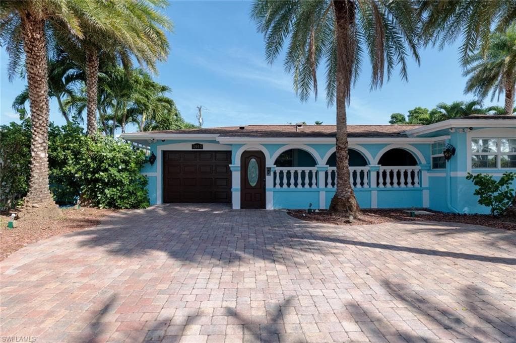 1013 SE 44th ST CAPE CORAL, FL 33904