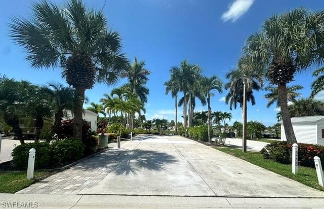 1311 Diamond Lake CIR NAPLES, FL 34114