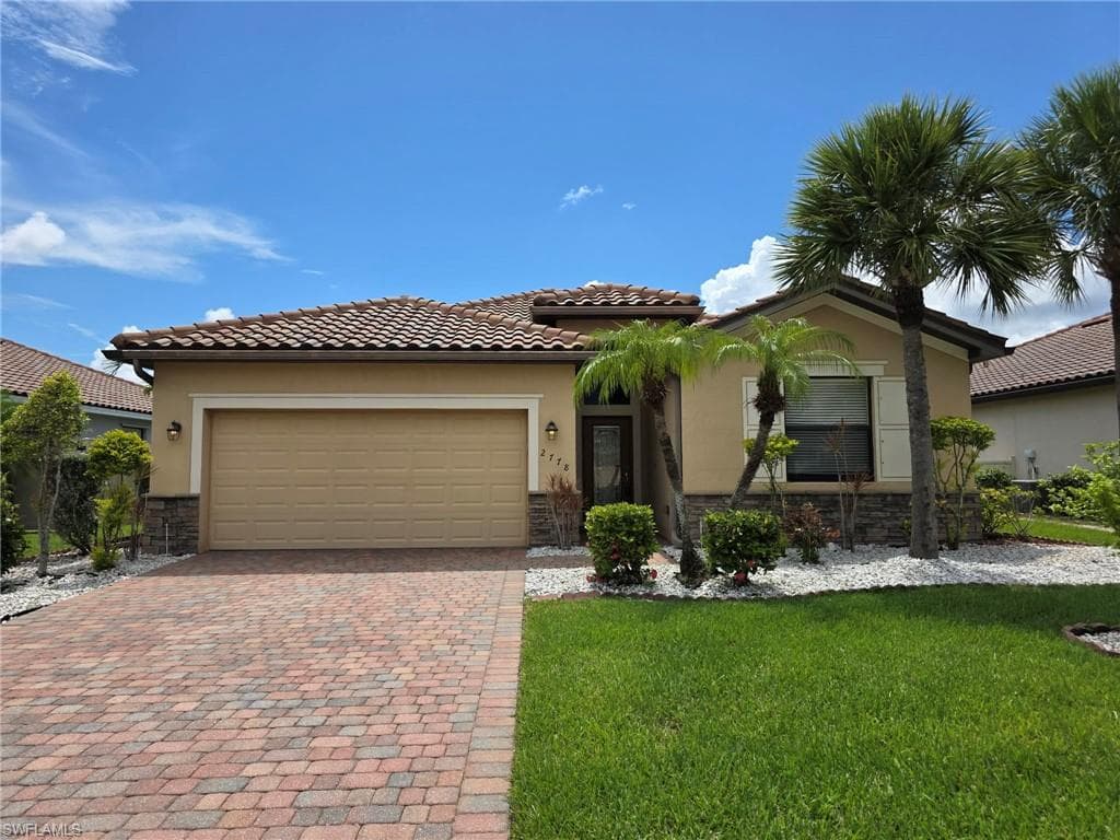 2778 Via Piazza LOOP FORT MYERS, FL 33905