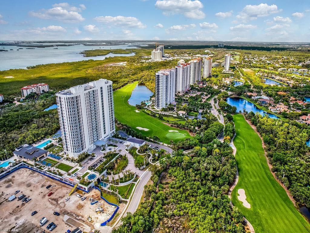 4810 Pelican Colony BLVD 304 BONITA SPRINGS, FL 34134