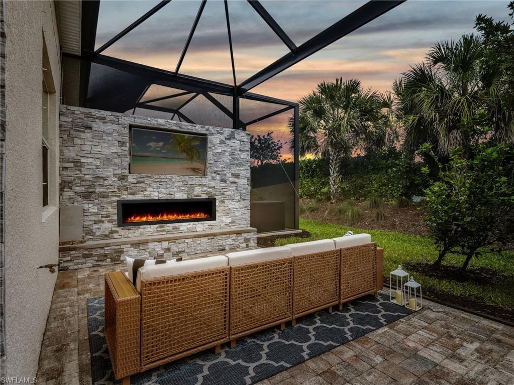 9052 Saint Lucia DR NAPLES, FL 34114