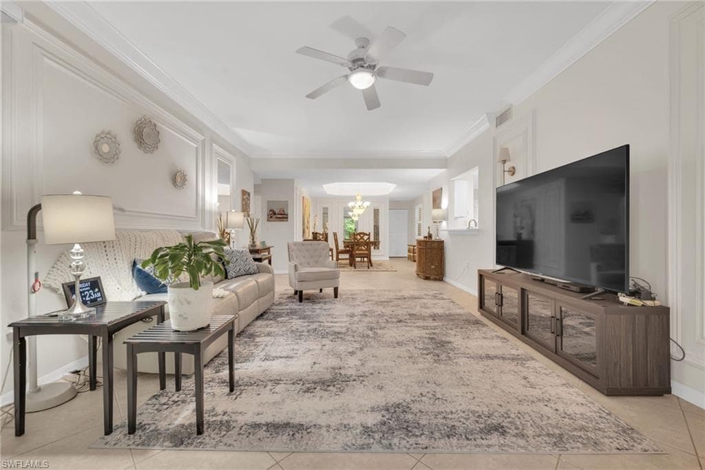 6735 Huntington Lakes CIR 102 NAPLES, FL 34119