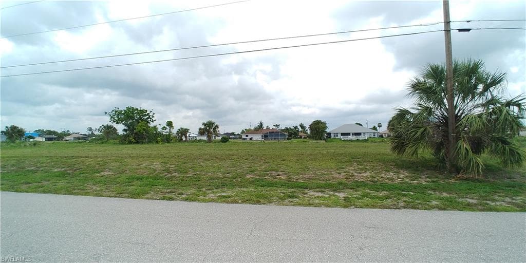 2613 NE 20th PL CAPE CORAL, FL 33909