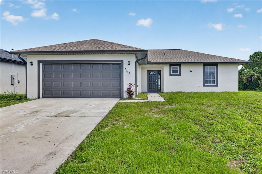 3900 4th ST SW LEHIGH ACRES, FL 33976