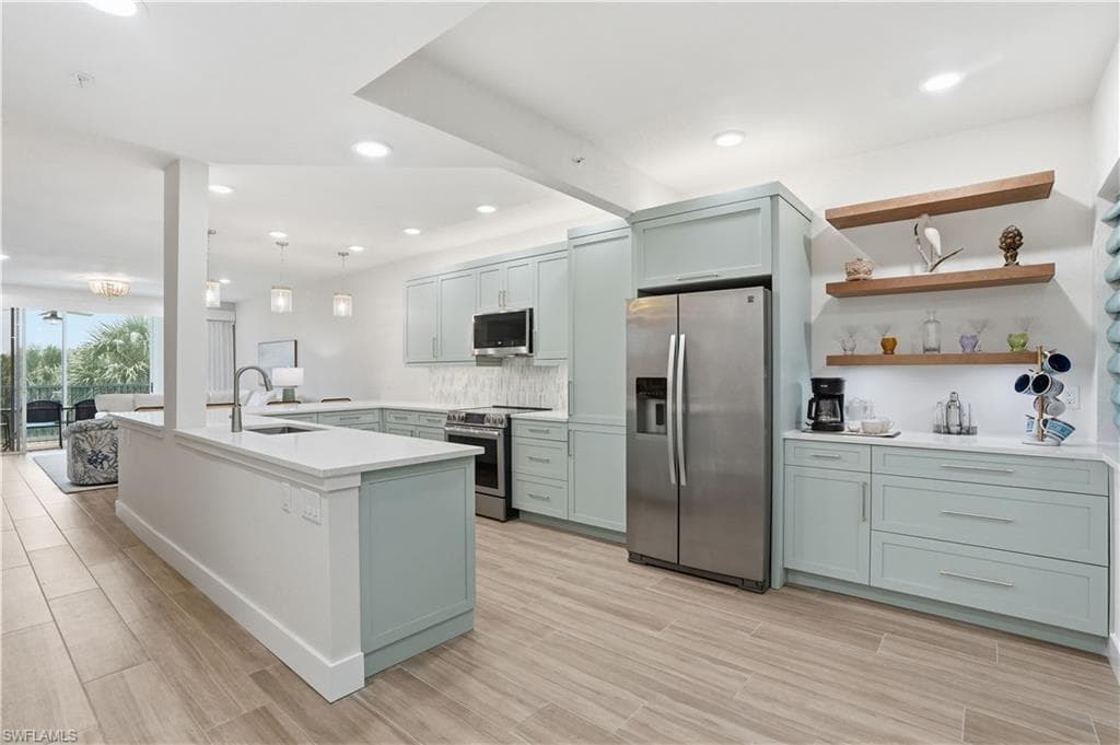 7671 Pebble Creek CIR 204 NAPLES, FL 34108